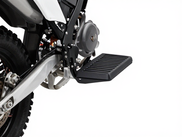 拉力摩托车改装，后置脚踏板与底盘护板选购指南