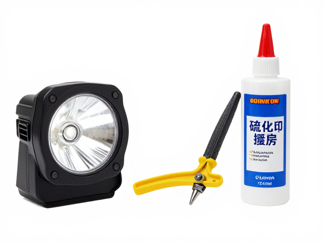 轮胎修补工具怎么选？硫化胶水与应急照明灯搭配指南
