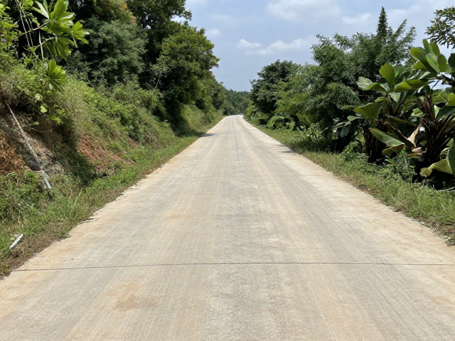 避开高温！砂石山路小众路线，县乡水泥路补水规划