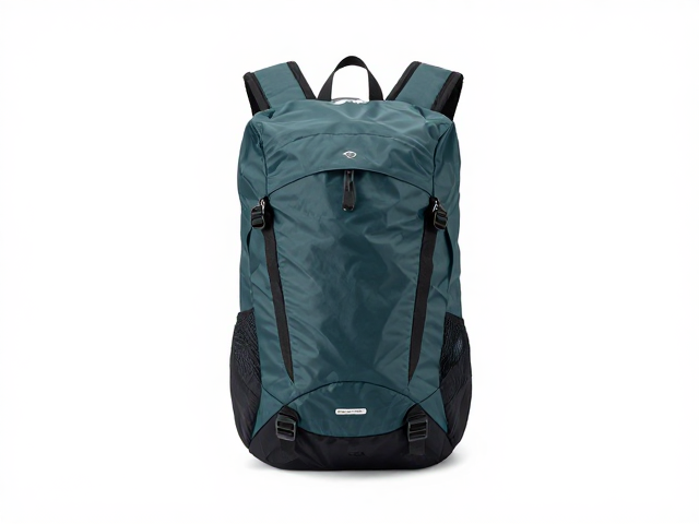 周末山野出行包推荐,轻量涂层面料入门款,百元级高性价比之选