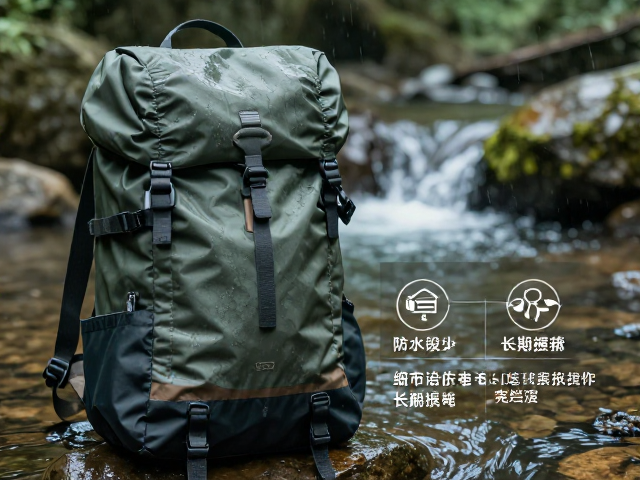 雨季溪流探险包怎么选？卷口闭合防水设计全解析