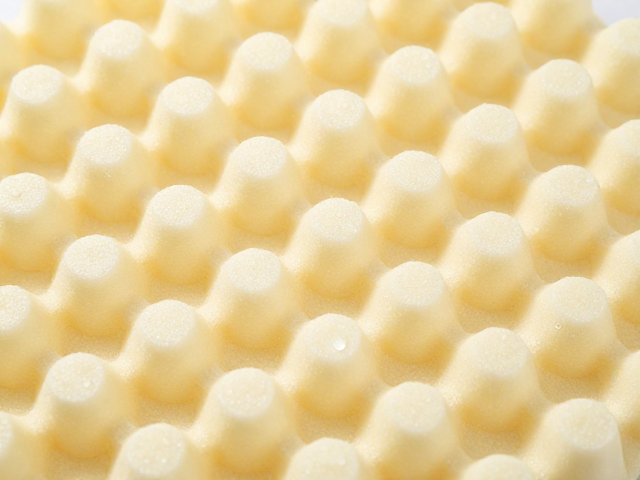 蛋巢泡沫垫多重?避免尖锐物刺破的选购与保养指南