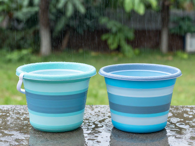 亲子互动防水折叠水桶,雨天户外玩耍不湿身,收纳方便