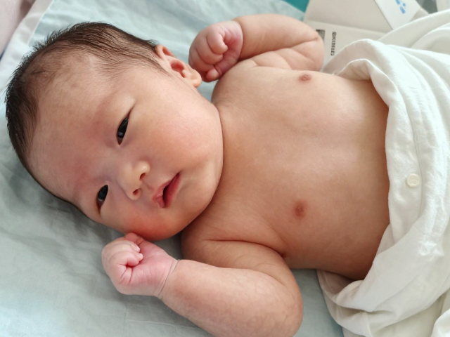 剖宫产术后恢复期妈妈如何调理气血、促进产后代谢?