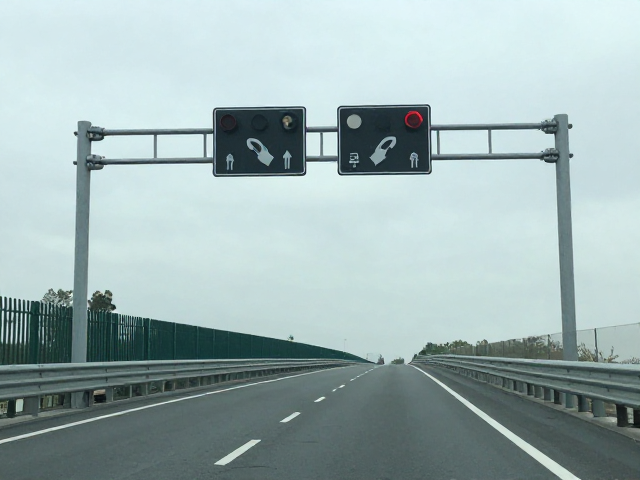 拱门计时点桥梁坡道路况辨识,新手避坑指南与通行技巧