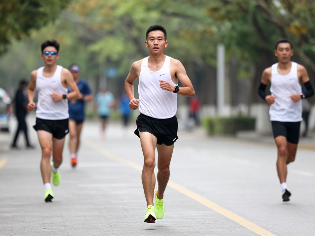 大众业余跑者临赛拔高，如何科学控制训练负荷？