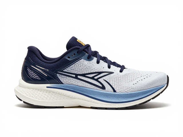 Sauconin Endorphin Pro薄底跑鞋评测,极致落差下的速度引擎