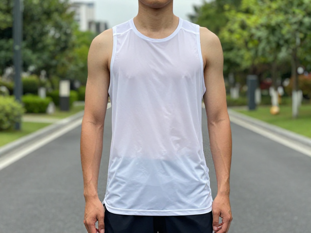 轻薄跑装怎么选?压缩支撑,反光防暴晒,夏日跑步不晒伤