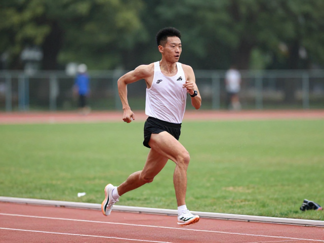 400米间歇,临赛拔高,补给模拟长跑冲刺指南
