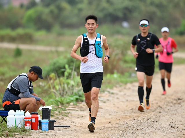 越野跑耐力基础,如何通过分段配速长跑提升耐力特训效果
