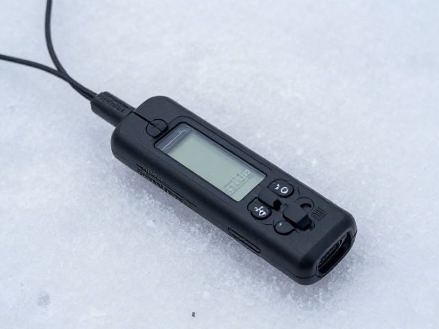 野外求救装置,低温存储下如何保证触发灵敏度?