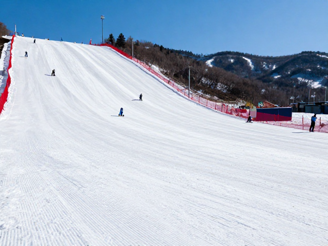 冰雪项目演进,高科技面料赋能冬季运动项目扩充与体验升级