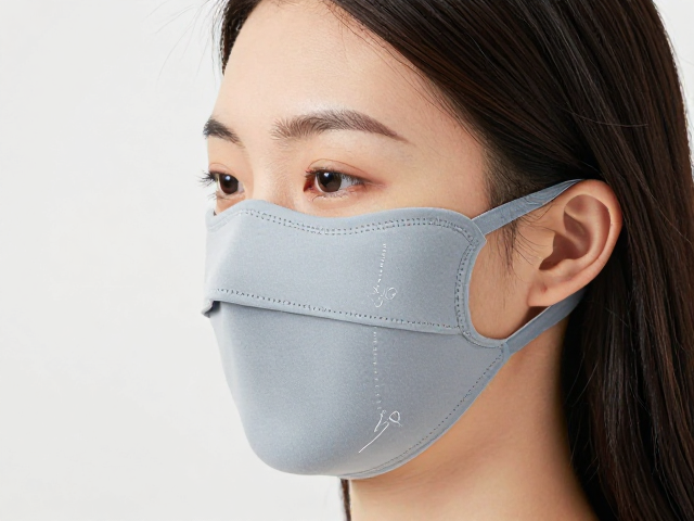 半脸面罩尺码不合怎么调?口鼻防寒护套佩戴与选购指南