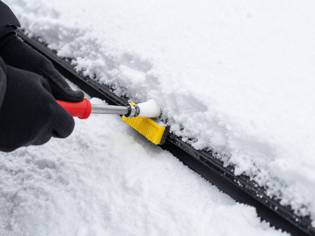 板侧修边器与底边清洁溶剂,不同雪况底边处理差异指南