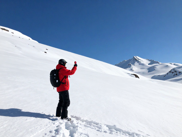 远距离呼救标怎么选?雪崩信标低温耐寒性实测与选购指南