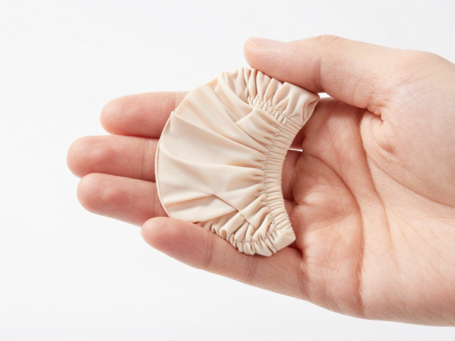 指尖操作护套，3D立体剪裁，松紧口收边，贴合舒适不勒手