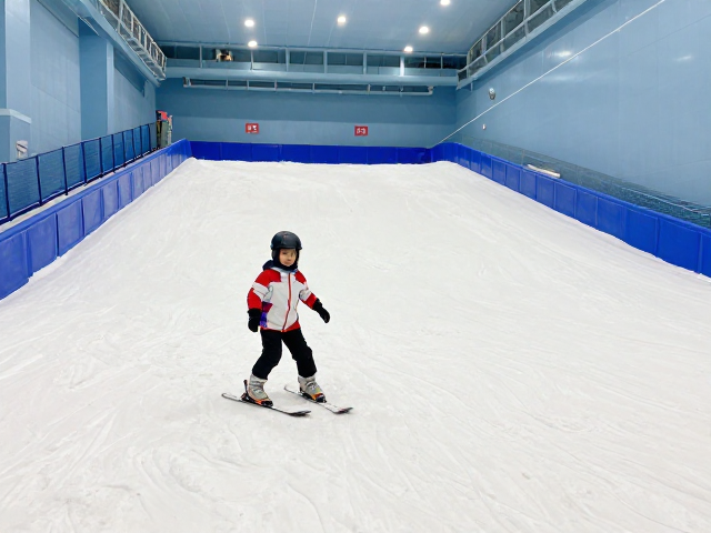室内滑雪馆幼儿练习板,自动调节前后位置,安全高效学滑雪