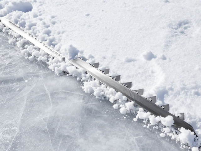 轮廓修整机具攻略，不锈钢刀片与不同雪况底边处理差异详解