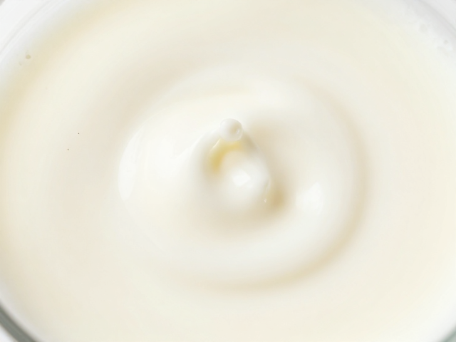 鲜奶基底料,燕麦提取物,洗后不紧绷,温和保湿护肤新宠