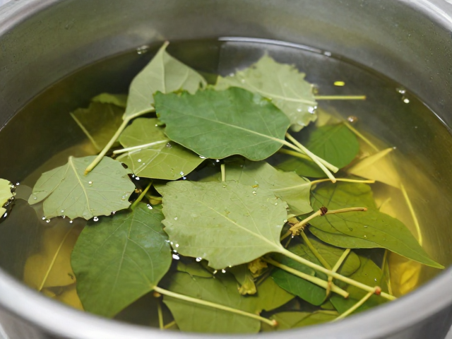 花叶萃取原料制皂,植物浸泡油与皂化反应控制全解析