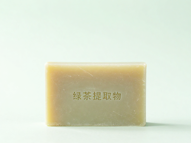 交替出油怎么破?绿茶提取物冷制皂深层控油,平衡水油不紧绷