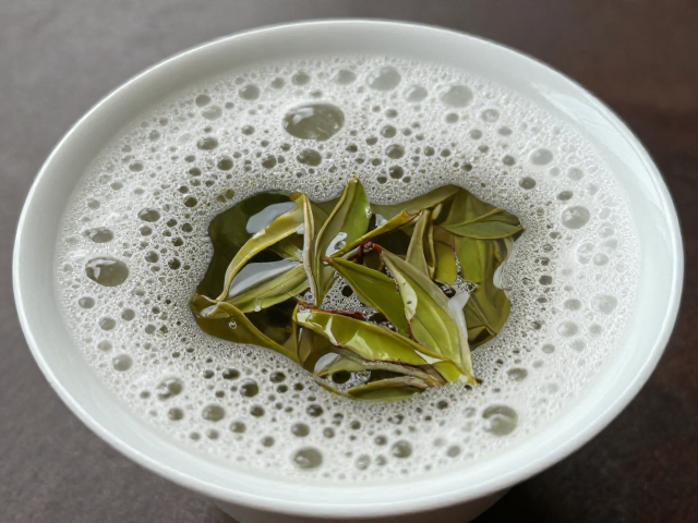 醇化避光,常温熟成,使用时泡沫细腻稳定,好茶这样存