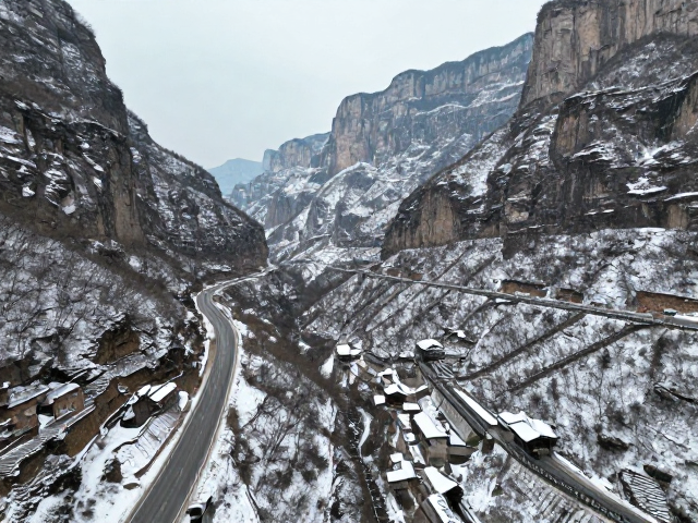 太行挂壁公路自驾攻略，沿途雪域风光与边疆驿站文化深度游