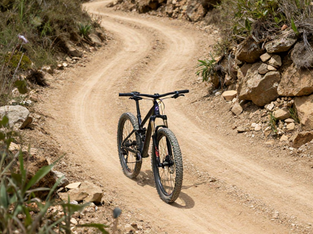 小轮径山地车(29er/27.5)征服崎岖山路与乡间土路攻略