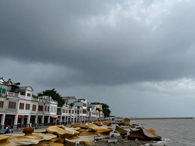 岭南骑楼漫步,海岸风光与突发天气下的旅行指南