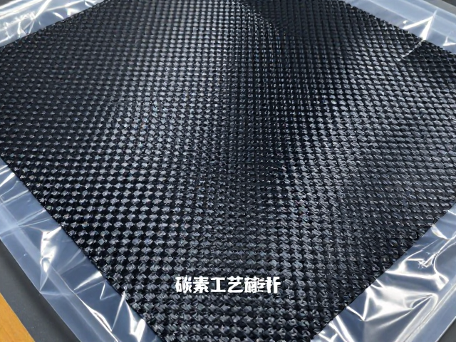 真空袋压工艺下的碳素纤维丝编织碳布应用与优势解析