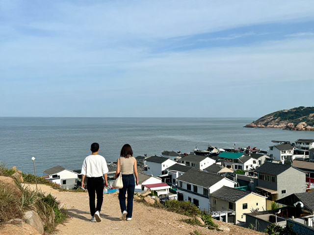漫步海岸风光，寻味过桥米线，探秘海岛渔村文化之旅