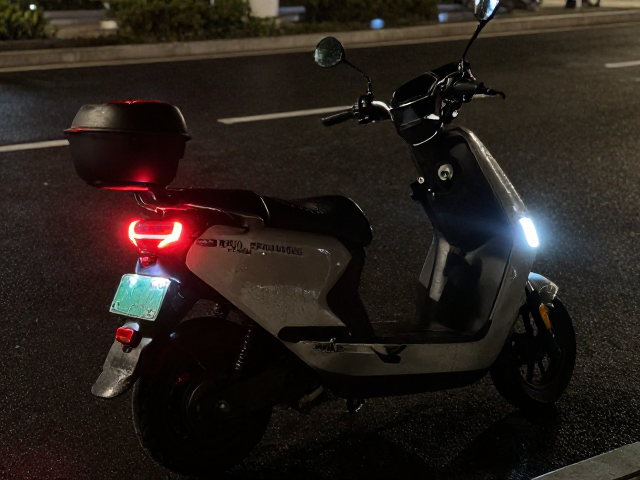 街区短途穿行神器!泥水挡板,前后车灯,夜骑更安全