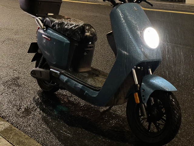 街区短途穿行神器!泥水挡板,前后车灯,夜骑更安全