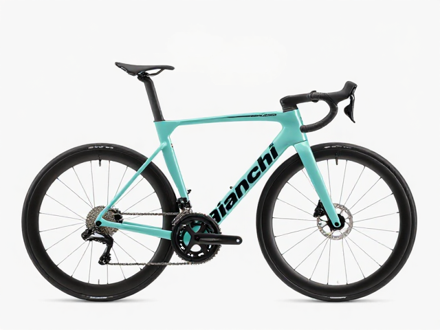 Bianchi小批量匠人工艺,水平上管几何如何重塑骑行体验?