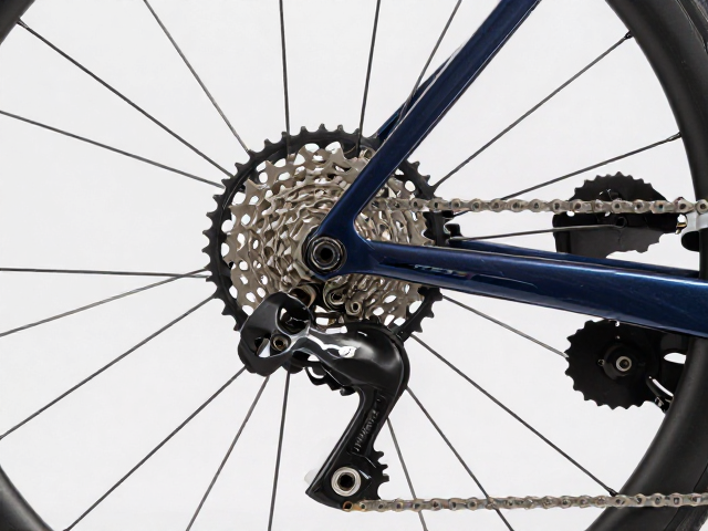 Shimano 105搭配皮带传动，咬合飞轮如何提升骑行效率？