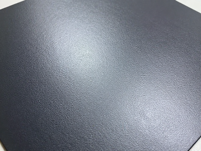 EVA泡沫热压裁切塑形工艺，表面仿金属漆面补色维护指南