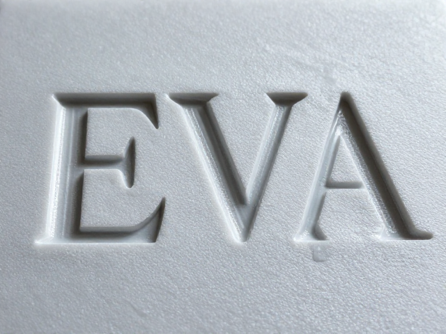 EVA泡沫热压裁切工艺，用美工刀打造仿金属质感造型
