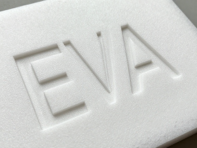 EVA泡沫热压裁切塑形工艺，用美工刀实现高还原度复刻