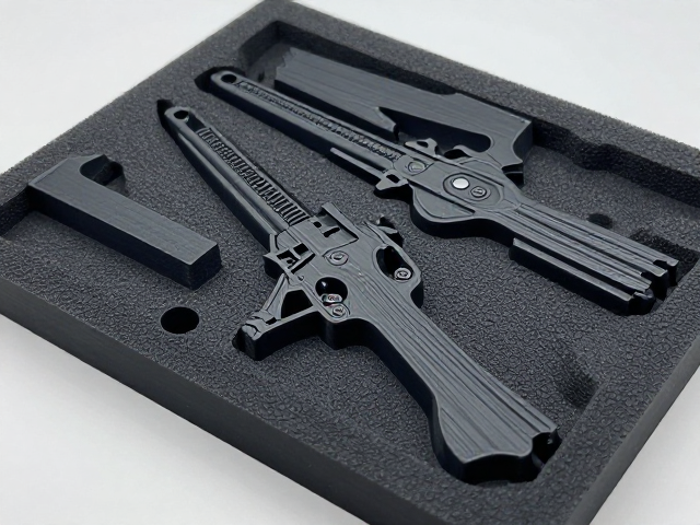 EVA泡沫热压裁切塑形工艺,3D打印件按体积计价与武器道具制作解析