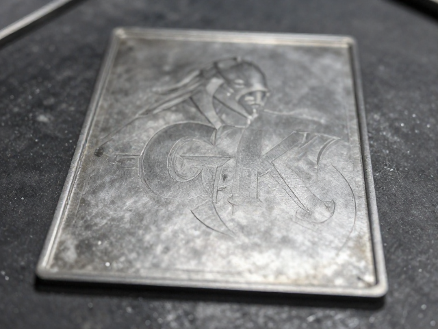 GK模型制作,金属蚀刻片腐蚀成型工艺打造盔甲边缘细节