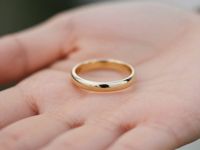 黄铜婚礼珠宝,白铜基底打造高级感婚戒,小众不撞款
