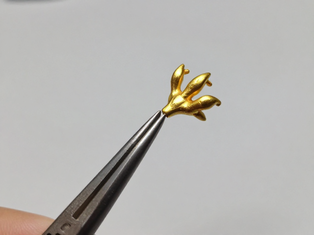四爪镶嵌工艺解析,传统金工下的试镶与修正细节