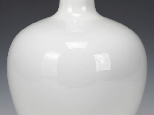 石英挂釉性对乳浊釉的影响，提升白度与光泽的关键