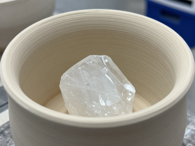 石英与氧化铝在陶胎适配中的应用，提升陶瓷性能的关键