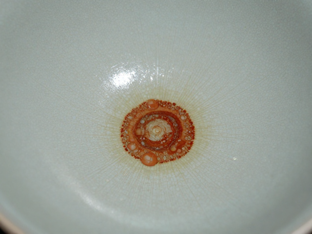 天目釉铁结晶奥秘，中量着色(2%-10%)氧化铁如何打造绝美釉面