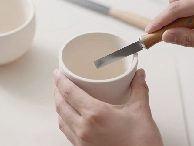 干修坯工艺中刮刀在陈设瓷制作中的技巧与技巧