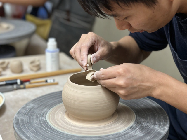 干修坯工艺详解，师徒制教学传承湿坯修整绝技