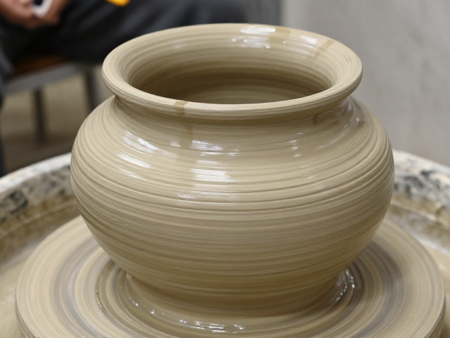 泥条盘筑接合与泥浆粘接工艺,揭秘古代大件器物制作核心技术
