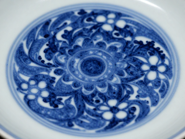 元代青花成熟期的绘制工艺，青花料吃水对发色的影响
