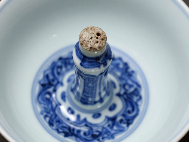 青花绘制工艺详解,如何通过料头判断青花瓷等级与价值